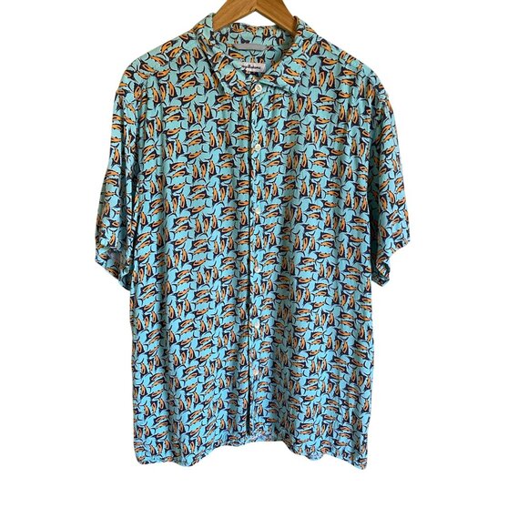 Tommy Bahama Size XL Blue Orange All Over Print Swordfish Button Up Casual Colla - Picture 1 of 8
